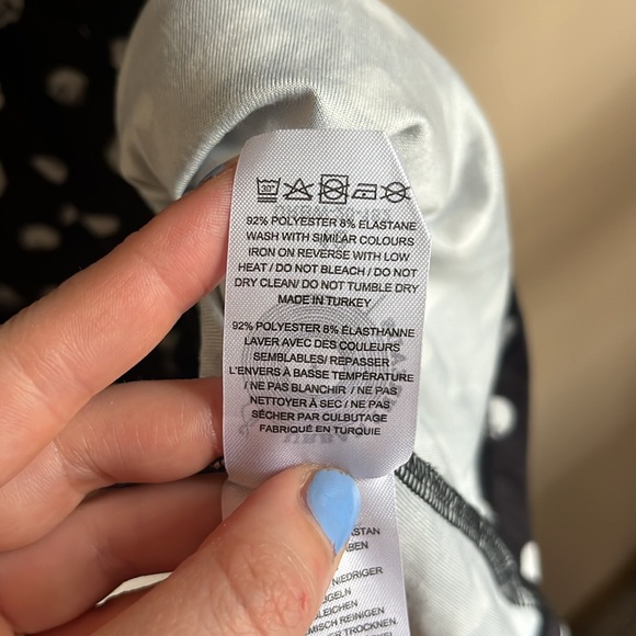 Short sleeve dress polka dot pattern black and white - Picture 2 of 2